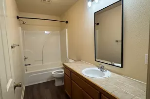 220 Sandstone Dr, Jarrell, TX 76537 - Photo 13