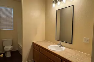 220 Sandstone Dr, Jarrell, TX 76537 - Photo 9