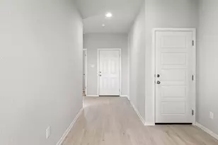 130 Keltic Dr, Kyle, TX 78640 - Photo 7