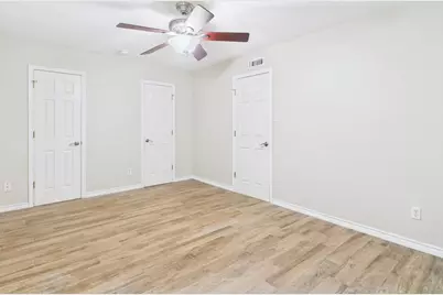 400 W 35th Street #104, Austin, TX 78705 - Photo 11