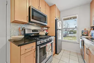 1005 Daphne Ct, Austin, TX 78704 - Photo 7