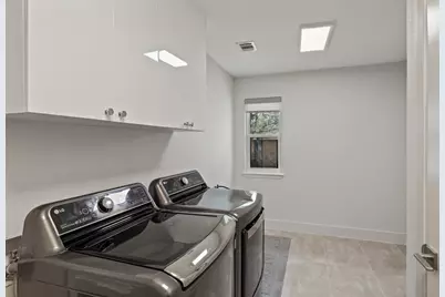 9421 Spring Hollow Drive, Austin, TX 78750 - Photo 23