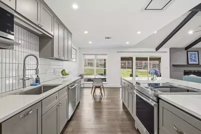 9421 Spring Hollow Drive, Austin, TX 78750 - Photo 9