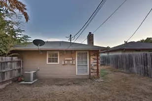2102 Courtney St, Austin, TX 78745 - Photo 11