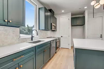 4127 E 12th Street #5, Austin, TX 78721 - Photo 3