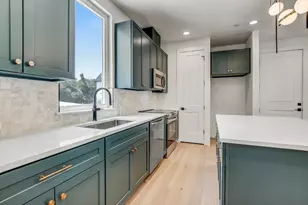 4127 E 12th St, Austin, TX 78721 - Photo 3