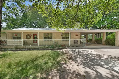 208 Oak St, Burnet, TX 78611 - Photo 3