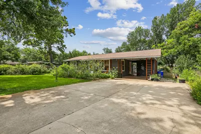 1114 W W 2nd Street, Elgin, TX 78621 - Photo 3