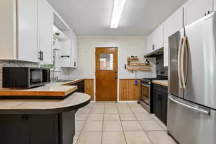 1114 W W 2nd St, Elgin, TX 78621 - Photo 7