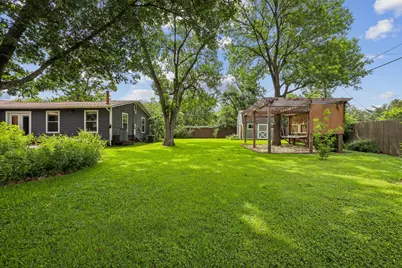 1114 W W 2nd Street, Elgin, TX 78621 - Photo 25