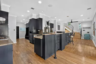7807 Chimney Corners, Austin, TX 78731 - Photo 11