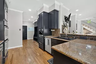 7807 Chimney Corners, Austin, TX 78731 - Photo 9