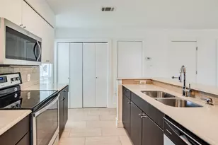 6901 Old Quarry Ln, Austin, TX 78731 - Photo 11