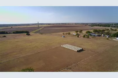1351 Cr 320, Granger, TX 76530 - Photo 11