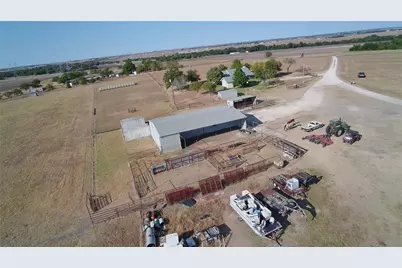 1351 Cr 320, Granger, TX 76530 - Photo 13