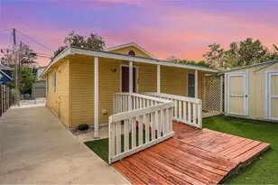 2308 Santa Rita St, Austin, TX 78702 - Photo 31