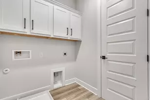 1808 Holly St, Austin, TX 78702 - Photo 33