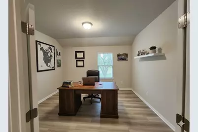 104 Bankside Drive, Hutto, TX 78634 - Photo 13