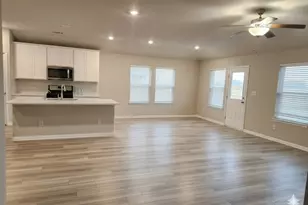 104 Bankside Dr, Hutto, TX 78634 - Photo 13