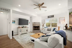 125 Naalehu Ct, Bastrop, TX 78602 - Photo 5