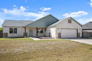 125 Naalehu Ct, Bastrop, TX 78602 - Photo 3