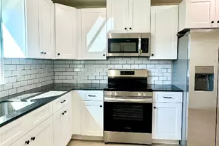 1118 S 51st St, Temple, TX 76504 - Photo 5