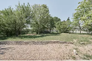 7706 Delafield Ln, Austin, TX 78752 - Photo 33