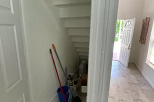 208 Medina St, Austin, TX 78702 - Photo 5