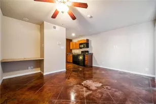 301 W 38th St, Austin, TX 78705 - Photo 11