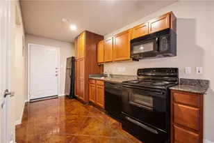 301 W 38th St, Austin, TX 78705 - Photo 9