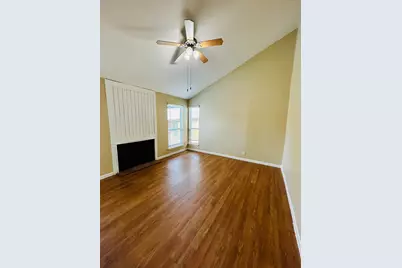 1000 W 26th Street #212, Austin, TX 78705 - Photo 9