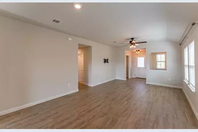 8209 McKamy Drive, Austin, TX 78744 - Photo 11