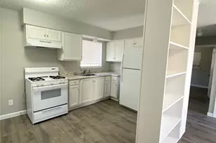 404 Swanee Dr, Austin, TX 78752 - Photo 3