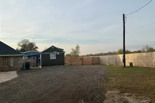 217 State Hwy 21 W, Cedar Creek, TX 78612 - Photo 3