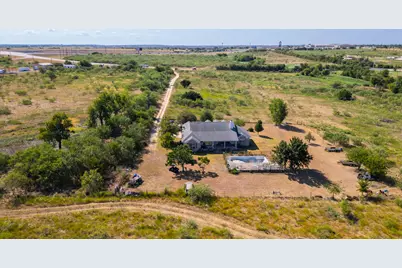 200 County Road 305 Road, Jarrell, TX 76537 - Photo 23