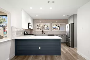 9717 Anderson Village Dr, Austin, TX 78729 - Photo 9