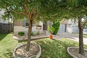 7805 Peccary Dr, Austin, TX 78744 - Photo 27