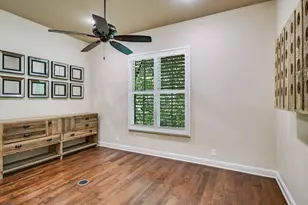 1402 Barclay Dr, Austin, TX 78746 - Photo 19