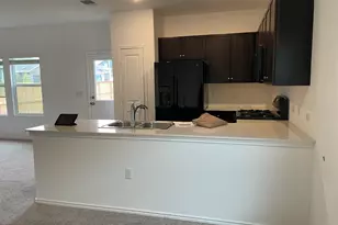 7501 Poppy Petal Loop, Del Valle, TX 78617 - Photo 5