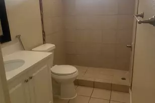 908 Guadalupe St, Lockhart, TX 78644 - Photo 9