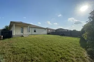 107 Lavaca Loop, Hutto, TX 78634 - Photo 15