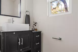 3202 Overcup Oak Dr, Austin, TX 78704 - Photo 19