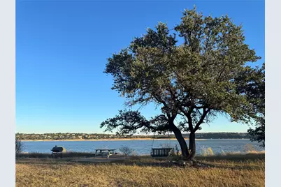 918 Debco Lane, Spicewood, TX 78669 - Photo 3