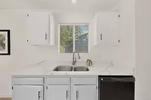 7506 Calumet Cove, Austin, TX 78745 - Photo 9