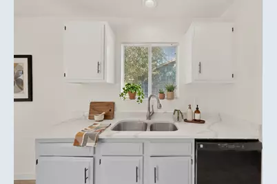 7506 Calumet Cove, Austin, TX 78745 - Photo 11