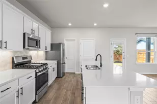 8812 B Whitter Dr, Austin, TX 78747 - Photo 3