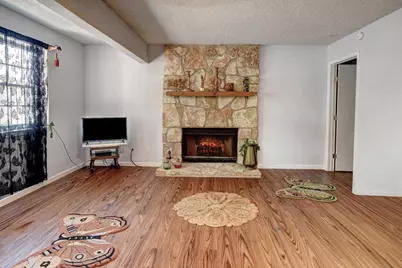 165 Thousand Oaks Drive, Cedar Creek, TX 78612 - Photo 5