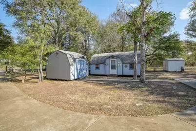 165 Thousand Oaks Drive, Cedar Creek, TX 78612 - Photo 17