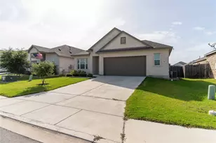 1917 Colonial Ave, New Braunfels, TX 78130 - Photo 17