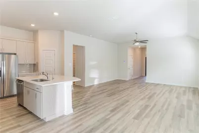 1917 Colonial Avenue, New Braunfels, TX 78130 - Photo 5